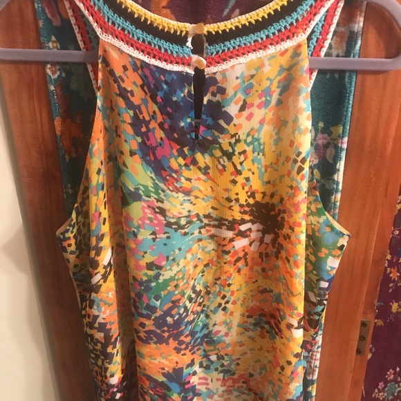 New Directions silky crochet tank top - Picture 2 of 5